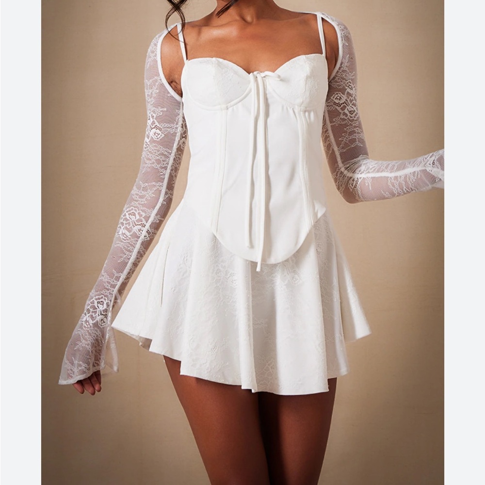 Pretty Little Thing White Lace Corset Dress